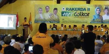Minta Restu Doa Orang Tua, Andika Hazrumy Siap Debat Calon Bupati Serang di 8 November 2024