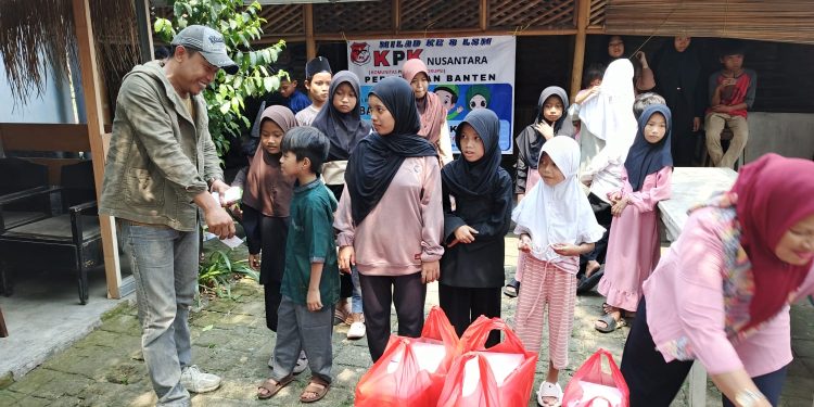 LSM KPK- Nusantara Perwakilan Banten, Adakan Bhaksos Santunan Anak Yatim.