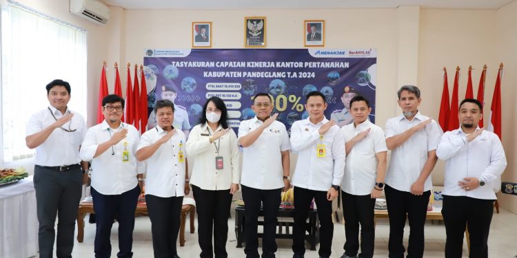 PTSL di BPN Pandeglang Capai 100 Persen, Arinaldi : Ini Berkat Kerjasama Dan Kekompakan Semua Tim