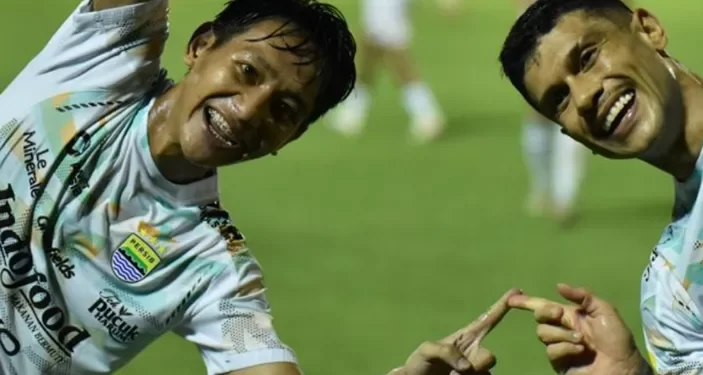 Hasil Pertandingan Antara Semen Padang Vs Persib 1-4, Maung Pesta Gol dan Unggul 8 Poin di Puncak