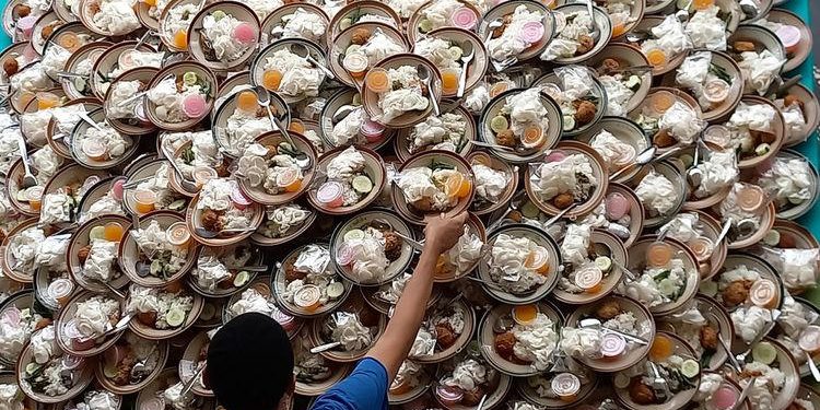 “Sederhana tapi Pemerintah Ga Bisa” Bukber di Masjid Jogokariyan Jogjakarta,