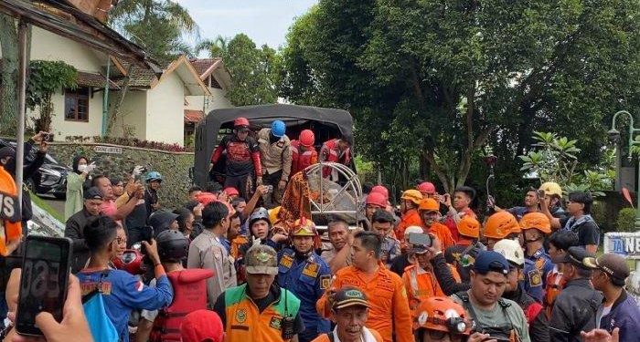 Banjir Bandang di Puncak Bogor, 346 Orang Mengungsi 1 Tewas