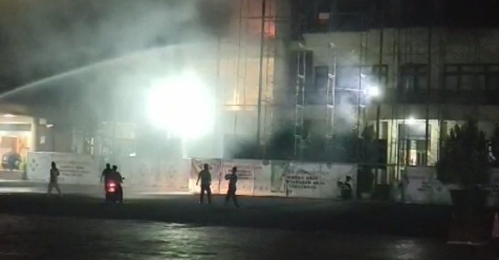 Gedung Utama Polda Banten Lantai Tiga Di Lalap Si jago Merah