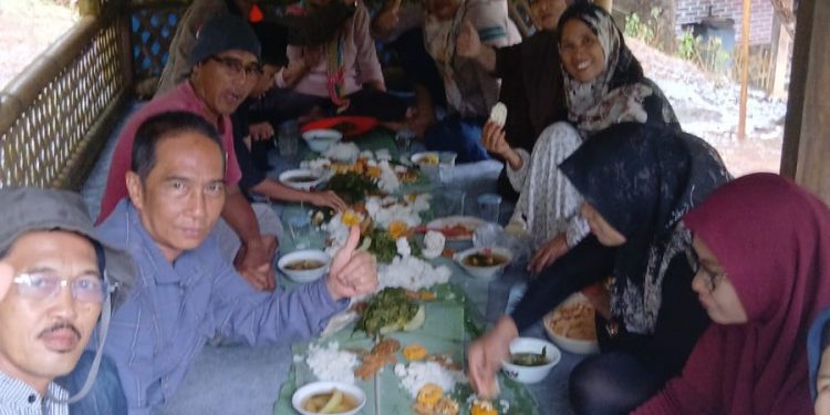 Temu Kangen Alumni Karyawan MARINA VILLAGE, Dengan Bacakan