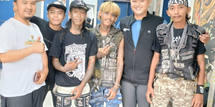 Ketua Lembiknas Berikan Edukasi dan Arahan kepada Anak-anak Punk