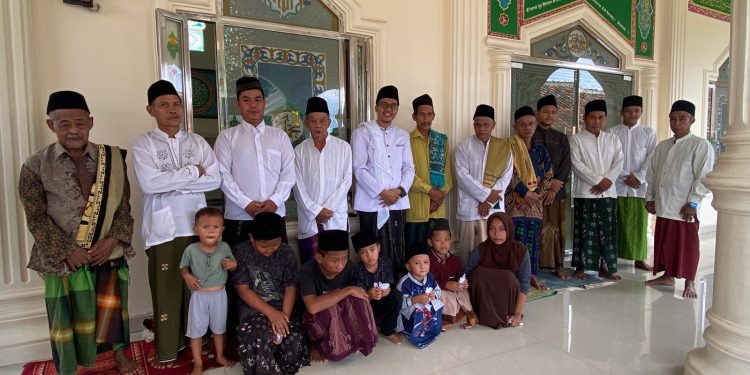 Kepala Desa Sindangheula Laksanakan Program Jumat Keliling di Masjid Jami Al-Ikhlas Kp. Beluwen