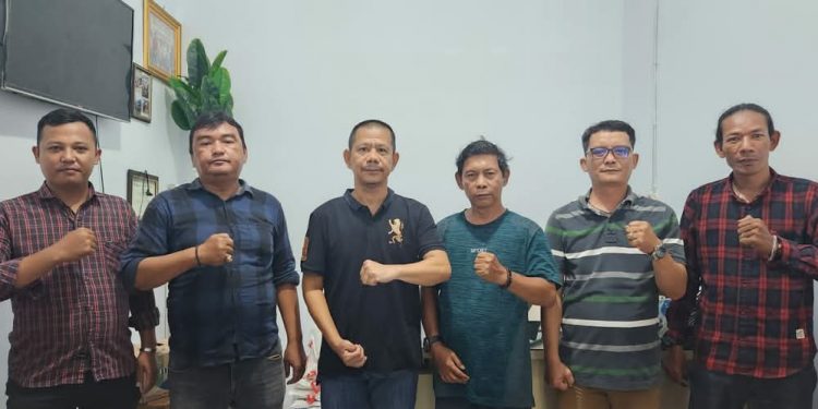 Ketua Pewarta Poltabes Medan, Kembali Beraksi Bagi-bagi Beras Untuk Anggota