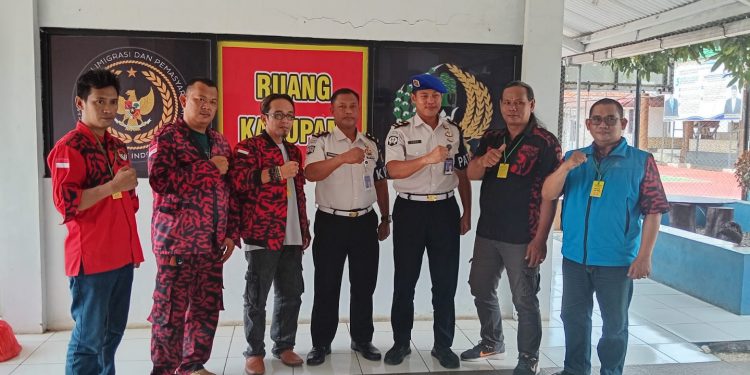 Kesatuan Komando Pembela Merah Putih ( KKPMP ) Silaturahmi Ke Lapas Kota Serang.